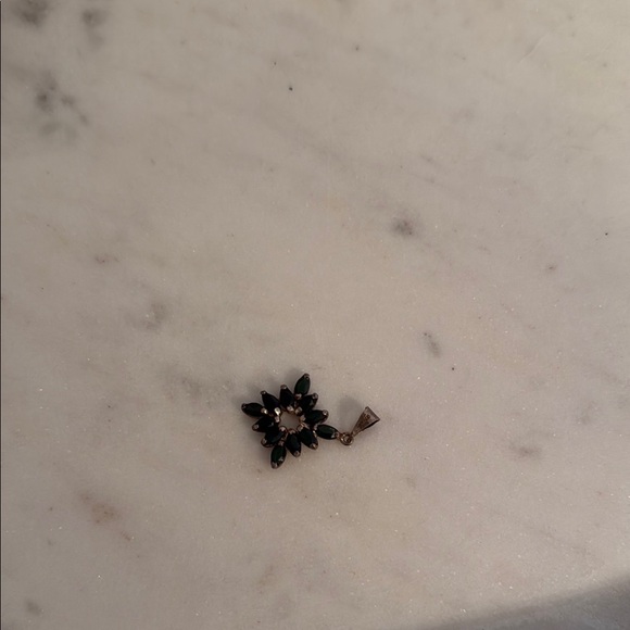 Elegant Green and Silver 925 Pendant - Picture 7 of 7